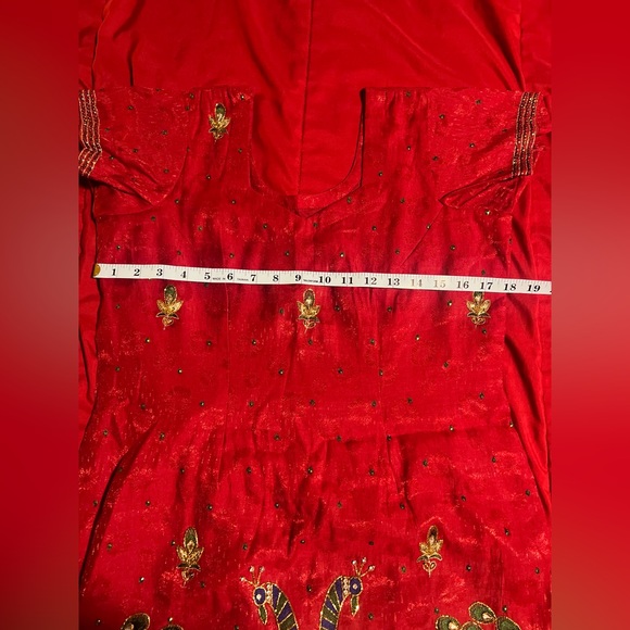 Hand embroidered kurti - Picture 6 of 13